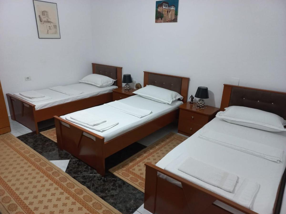 Guest House Bumbli بيرات الغرفة الصورة