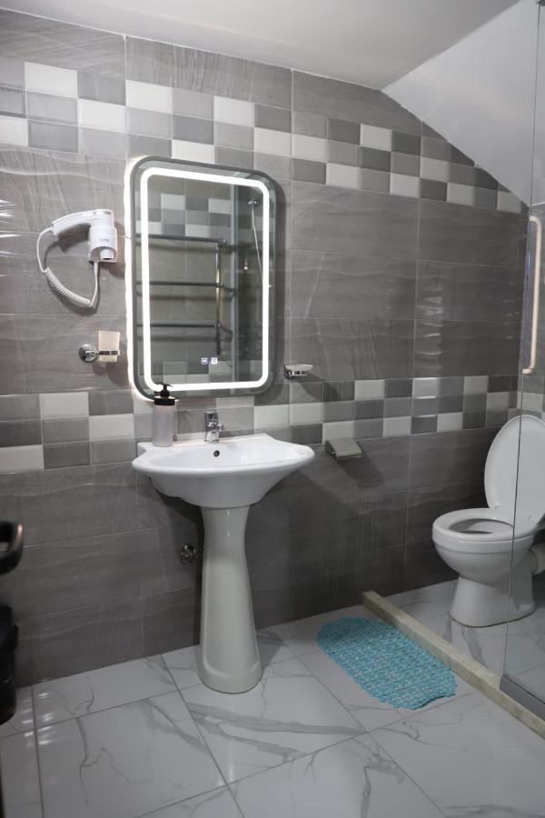 Guest House Bumbli بيرات المظهر الخارجي الصورة